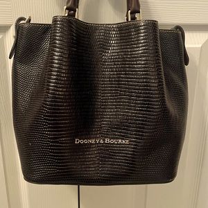 Dooney & Bourke Embossed Lizard Large Barlow. Blackish-brown. Excellent cond